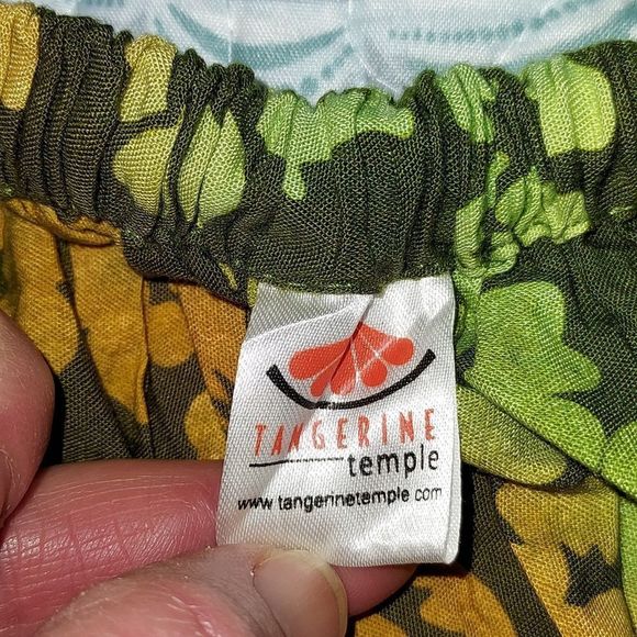 Tangerine Temple sarong - Picture 5 of 7